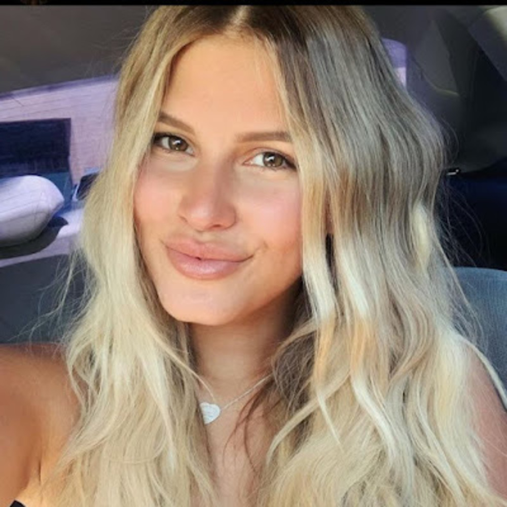 Meet your Posher, Kaitlyn